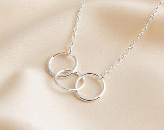 Sterling Silver Circles Necklace, 3 Rings for 3 Decades, 30th Birthday Gift, Interlocking Circles Necklace, Silver Jewellery, Gift for Her