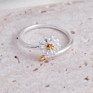 Sterling Silver Daisy Ring, Womens Adjustable Ring, Daisy Flower Ring, Delicate Ring, Gift for Her, Gift for Women, Christmas Gift Idea
