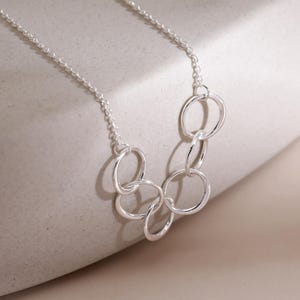 Sterling Silver 6 Interlocking Circles Necklace, Daughter Birthday Gift, 6 Rings Jewellery Gift for Her with Box & Card, Mothers Day Gift