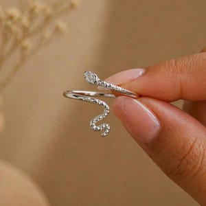 Ormring i sterlingsilver, ormring i silver, justerbar öppen ring, nätt ring, present till henne, present till kvinnor, julklapp, presentidé