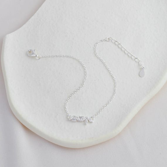 Sterling Silver Leaf Bracelet, CZ Bracelet, Minimalist Silver Bracelet, Bridal Wedding Bracelet, Gift for Her, Gift for Mum, Christmas Gift