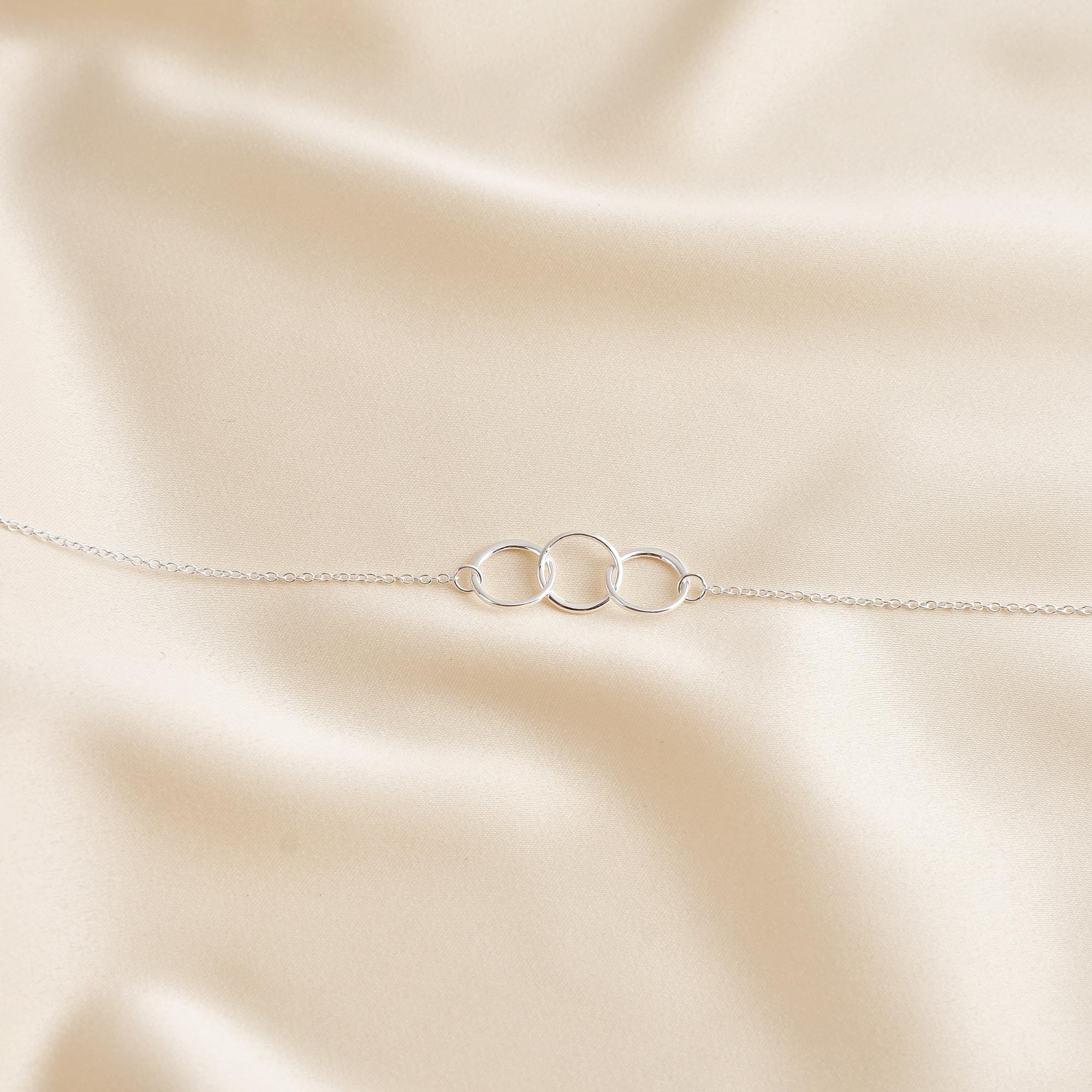 スターリングシルバーのサークルネックレス、3つのリング、30歳の誕生