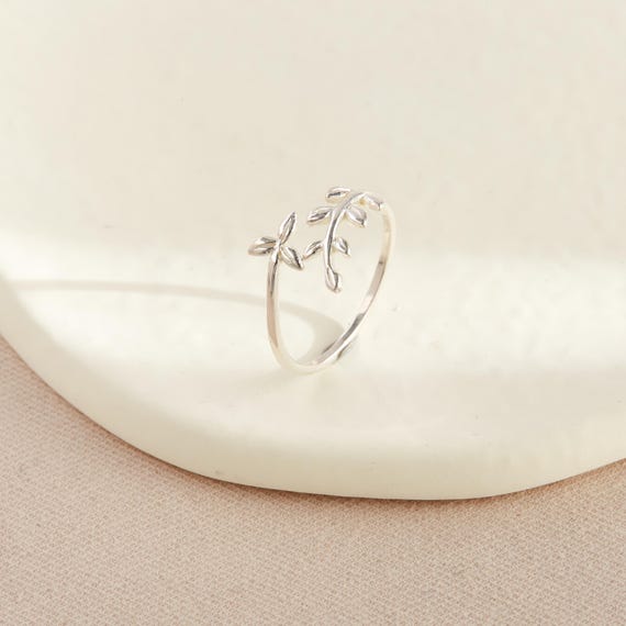 Olive Leaf Ring in Sterling Silver, Sliver Leaves Ring, Adjustable Ring, Gift for Her, Gifts for Mum, Olive Branch, Botanical Jewellery