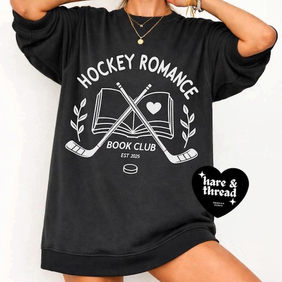I heart Hockey Players | BookTok Hockey Romance Sweatshirt: Book Club Reader Gift