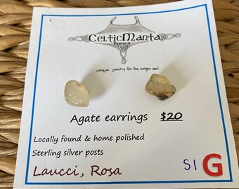 Agate stud earrings: sterling silver
