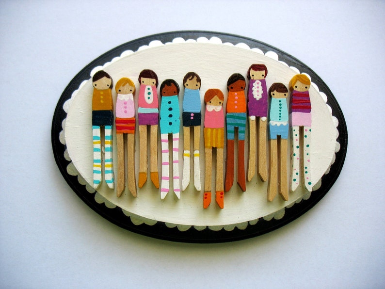 Handmade Wooden Folk Art Mini Clothespin Dolls Plaque Girls On My XXX