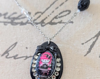 Collar con colgante de Hello Kitty de Tarina Tarantino