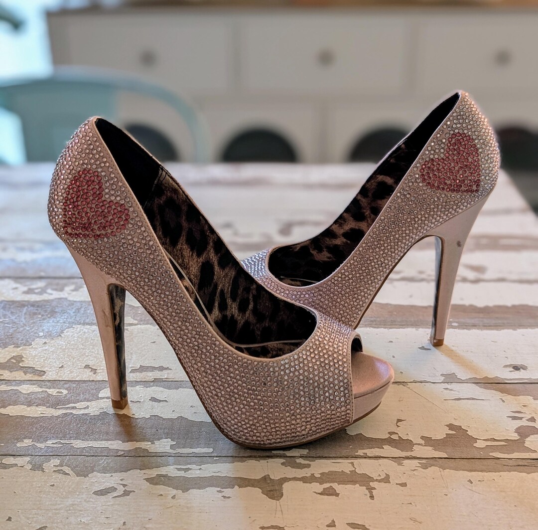 Heart Jeweled Chunky Heels Betsey Johnson Glitzee Pink Rhinestone