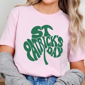 Groovy St. Patrick&#39;s Day Shamrock T-Shirt: Lucky Irish Clover Tee