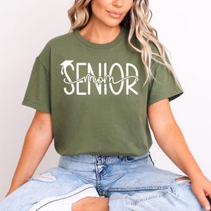 Senior Mom 2025 Graduation Shirt: Family Proud Tee