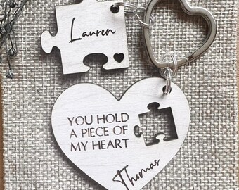 Llavero con pieza de rompecabezas de madera / Llavero personalizado / Regalo de San Valentín / Regalo de aniversario / Regalo para pareja / Regalo para ella / Regalo para él
