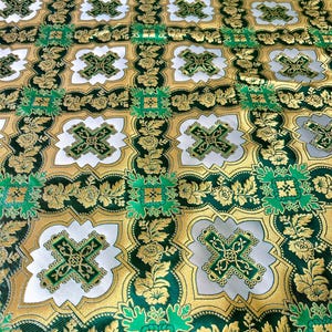Fabric premium for vestments | Brocade for priests clothing | Liturgical fabrics | Metallic brocade fabric | Gold orphrey fabric