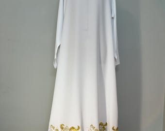 Alba bordada para sacerdote / Vestimenta de altar personalizada