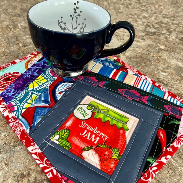 Quilted*Patchwork*Snack*Mat*Mini*placemat *for your caffe or afternoon tea*desk*workplace*handmade*Canada*