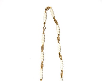 Retro Beige Cream Gold Plaqué Perles vintage Long Collier
