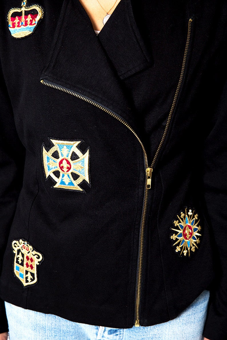 Black Regal Crown Family Crest Coat of Arms Patch Black Vintage Zip Up Jacket image 2