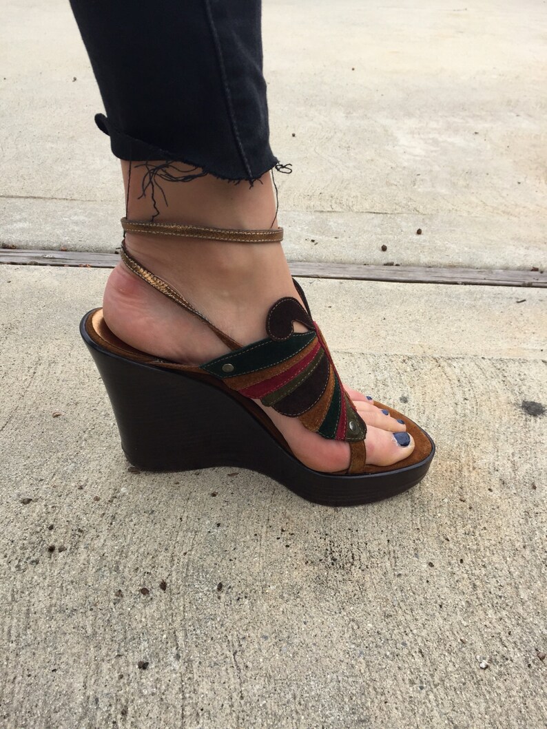 dolce and gabbana t strap heels