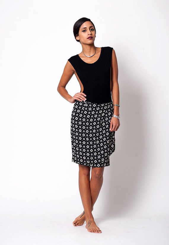 The Vintage Navy Blue Nautical Print Skirt - image 2