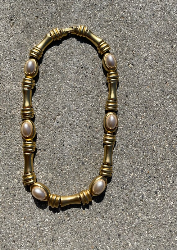 Faux Pearl Matte Gold Plated 90s Chunky Collar Nec