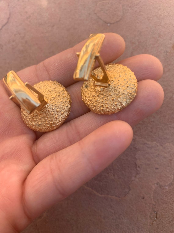 Textured Gold Plated Green Stone Vintage Cufflinks - image 4