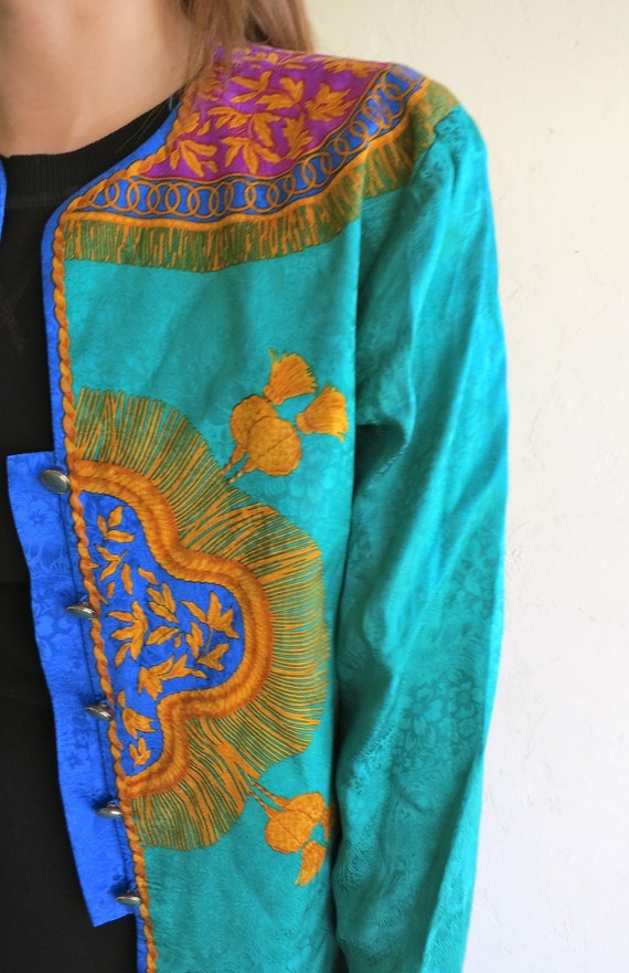 Green Retro Asian-Inspired Silk Vintage Blazer Ja… - image 3