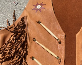 Native American Hand Painted Bone Bead Detail Vintage Tan Leather Fringe Vest
