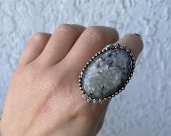 Speckled Gray Jasper Navajo Silver Ring with Slivers of Lavendar Purple