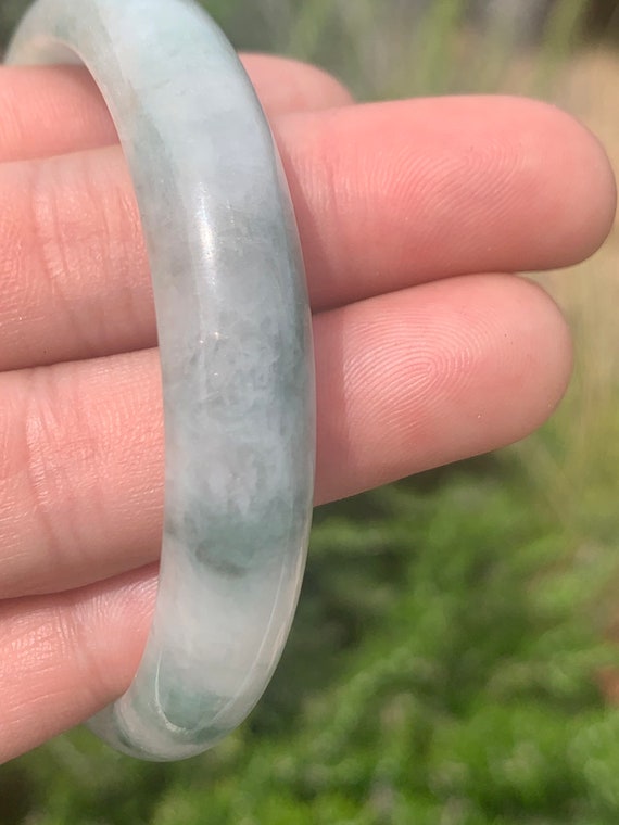 Chinese Green Marbled Jade Vintage Bangle Bracelet