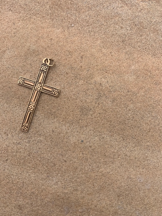 14K Gold Engraved Vintage Cross Pendant