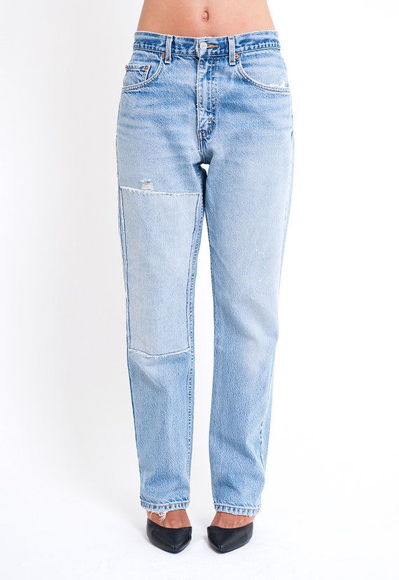 light wash levi jeans