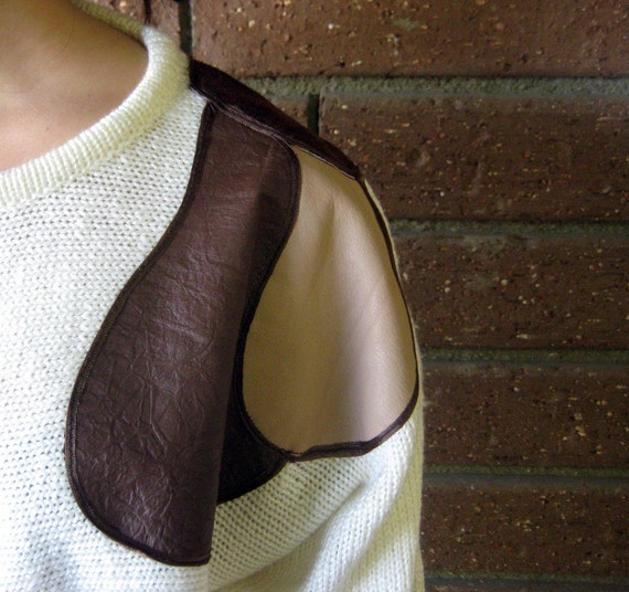 Dolman Sleeved Batwing Knit Beige Sweater - image 4