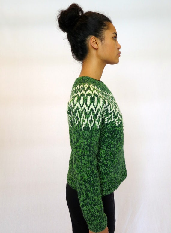 Green And White Winter Wonderland Vintage Knit Sw… - image 2