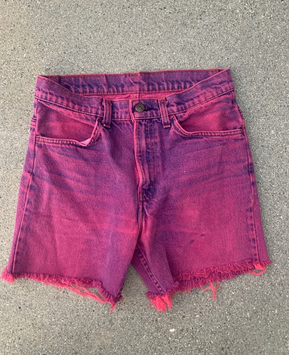 pink levi shorts