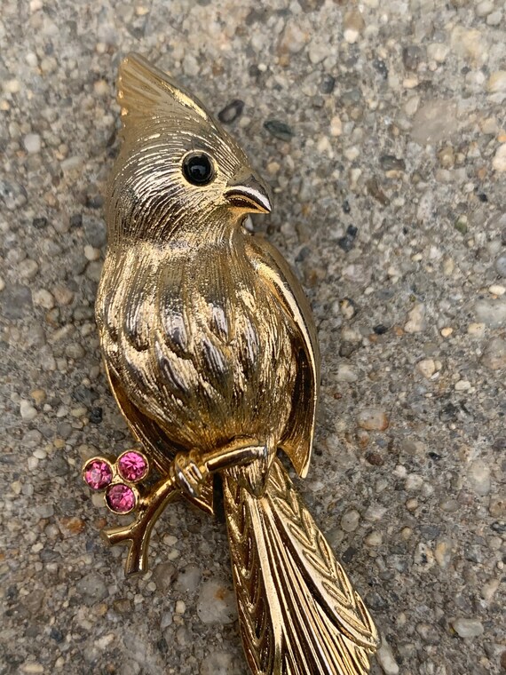Gerrys Signed Gold Plated Cardinal Bird With Pink Rhinestones