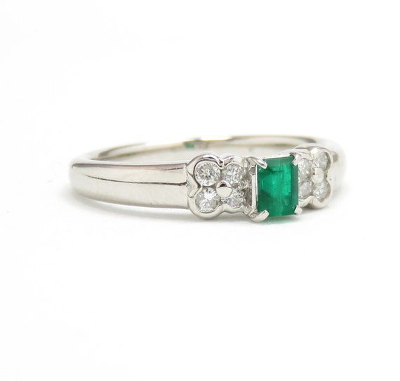 Platinum Emerald and Diamond Ring; Vintage Emeral… - image 3