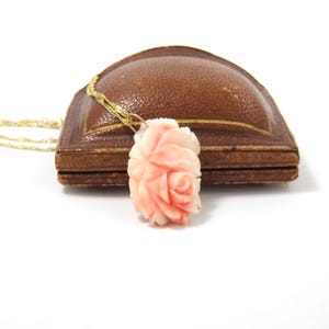 14k Gold Coral Necklace; Pendant Necklace; Vintage Coral Necklace; Hand Carved Coral; Gemstone Necklace; Layering Necklace; Flower Necklace