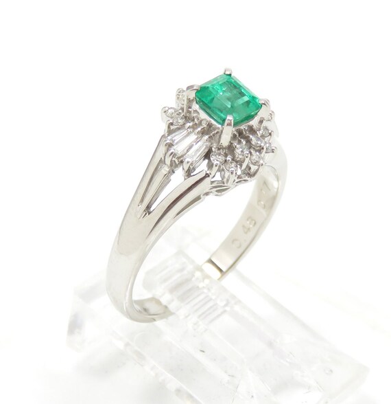 Platinum Emerald and Diamond Engagement Ring; Vin… - image 5