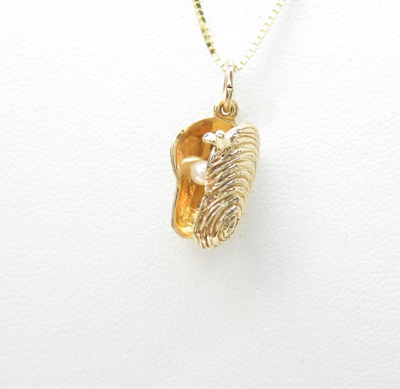 Vintage 14k Gold Oyster Charm with Inner Pearl; Vi