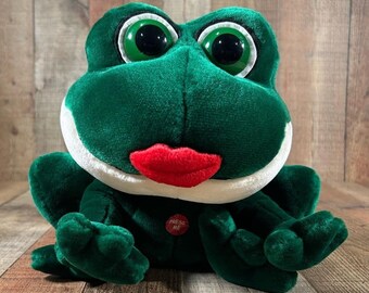 Vintage 90s Russ Berrie Smooches Frog Plush Stuffed Animal KISS Sound