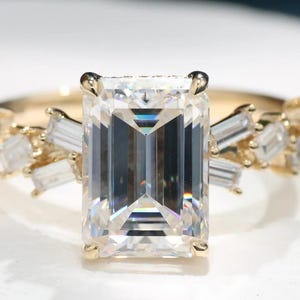 2.50 CT Emerald Cut Moissanite Engagement Ring, 2.50 CT Emerald Cut Solitaire Wedding Ring For Her, Luxury Anniversary Gift Ring For Woman