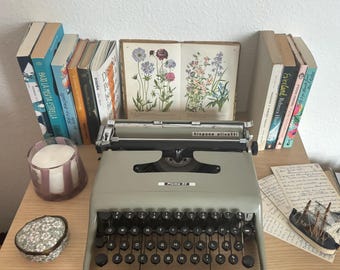 Olivetti Pluma Beige