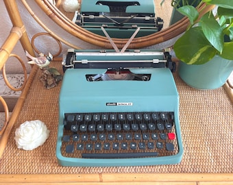 Olivetti Lettera 32 typemachine