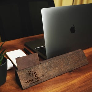 Targa in legno per scrivania, targa da scrivania personalizzata con incisione, targhetta per scrivania, accessori da scrivania personalizzati, cuneo per nome, regalo di anniversario