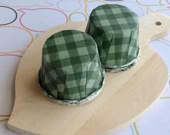 50 Green Gingham Baking Cups