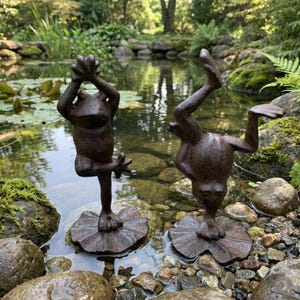 Cast Iron Frog Garden Sculpture, Hand-Cast Frog Ornaments