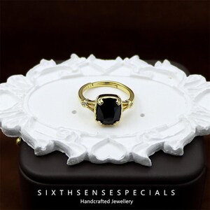 Black Agate Gold-Plated Ring - Elegant and Bold Design