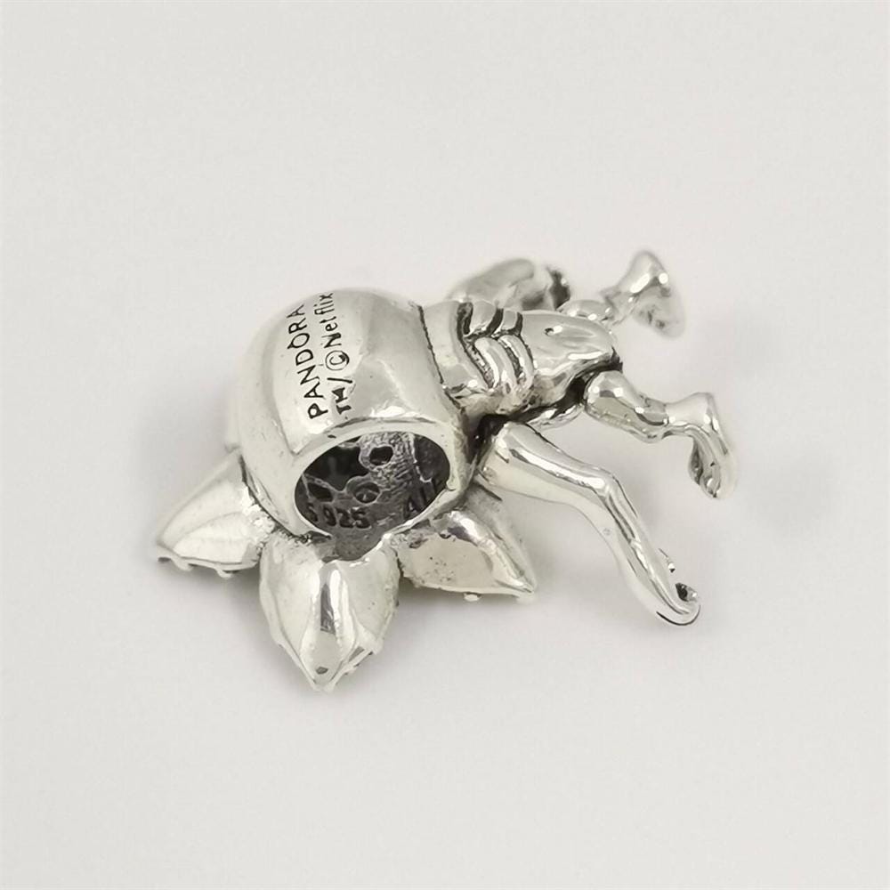 ストレンジャー・シングス 可動式デモゴルゴンチャーム 美品 Pandora ストレンジャー・シングス 可動式デモゴルゴン