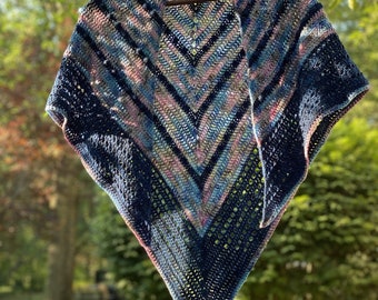Crochet Pattern// Sweet Tooth Shawl, Fiercehook, shawl, cover up, double crochet, bobble stitch
