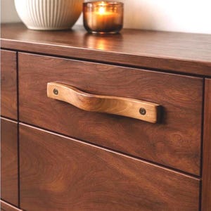 Teak furniture handles | wooden door knobs | brown handles | classic furniture handle | durable teak levers | eco-friendly knobs