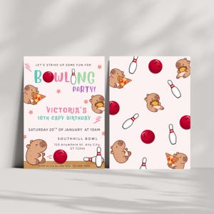 Może przedstawiać: Dwustronne zaproszenie z motywem kręgli. Lewa strona zawiera tekst: "Bowling Party!" i "10. urodziny Victorii". Prawa strona ma powtarzający się wzór kręgli, czerwonych kul do kręgli i kapibar.
